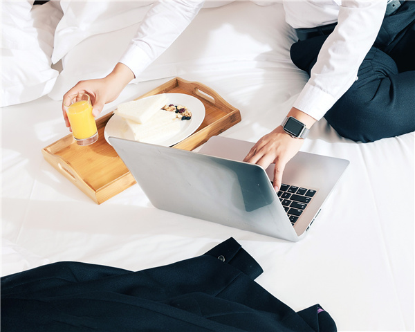 �Wվ��ͨ����