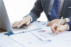 �ھ��ͷ�ϵ�y���M�˜�