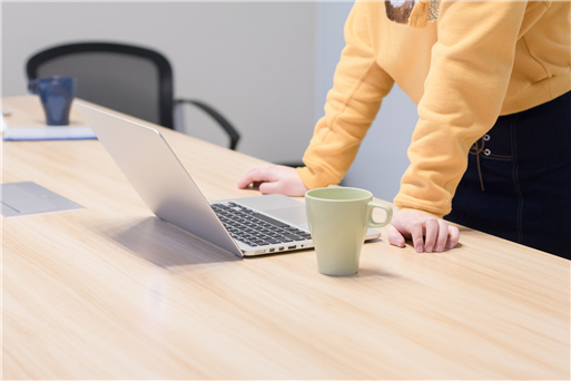 �ͷ��C���˴����˹��ͷ��Ӵ�