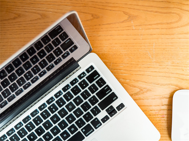 �C���˿ͷ�ϵ�y(t��ng)