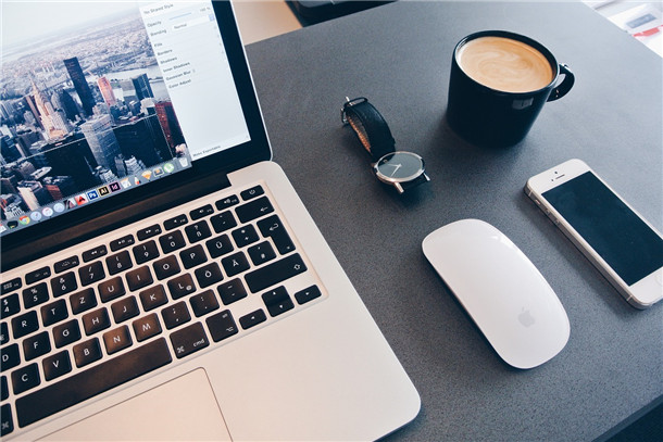 �ۺ��ھ��C����