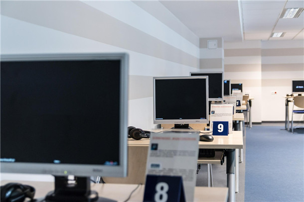 �����C���ͷ�